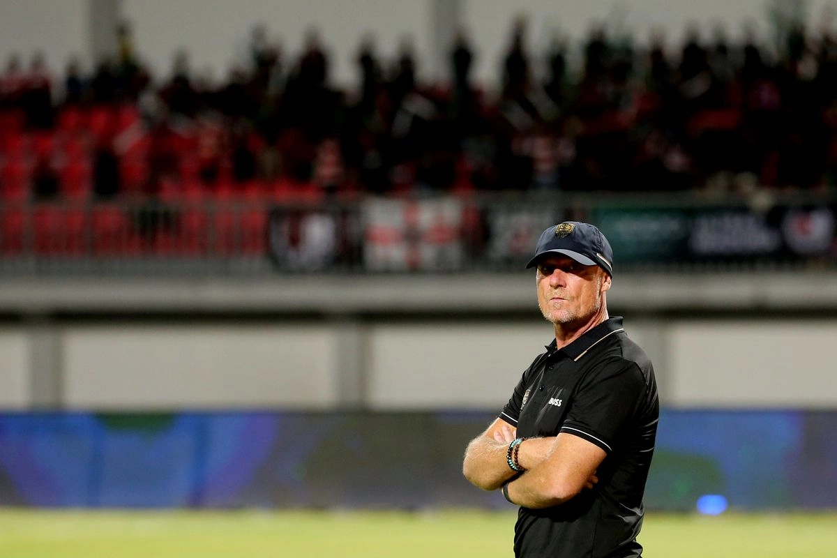 Persib Vs Persis Solo, Peter de Roo Bicara Mentalitas Klub Dean James