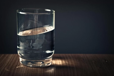 Cegah Dehidrasi dengan Cukupi Kebutuhan Cairan Per Hari dengan Air Minum Berkualitas