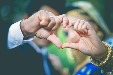 4 Persamaan yang Bikin Hubungan Bahagia Menurut Pakar, Ada Selera Humor