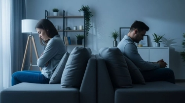 4 Zodiak Paling Sering Lakukan Silent Treatment, Diamnya Bikin Pasangan Frustrasi!