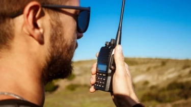 Apa Itu Teknologi Radio Komunikasi, Kunci Dunia yang Selalu Terhubung