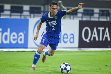 Bojan Hodak Bicara Soal Komentar Buruk Jeje Kepada Eliano Reijnders