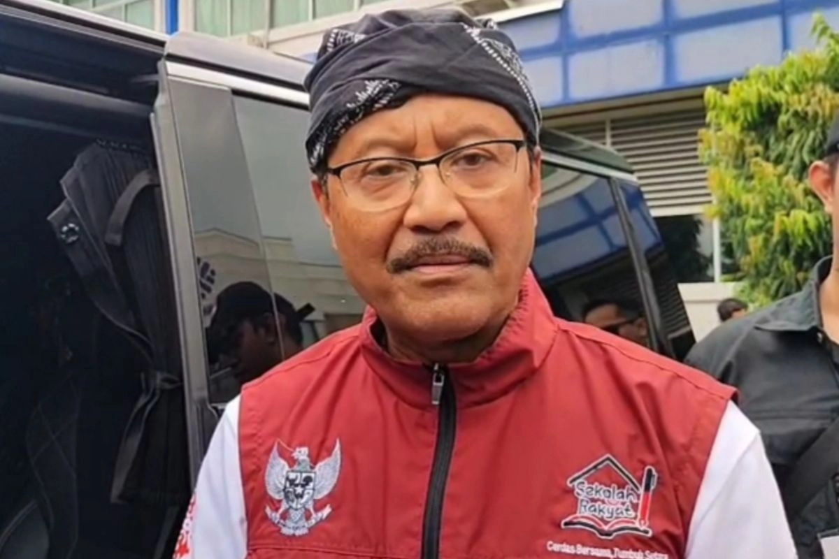 Gus Ipul: Ada 2 Juta Lebih Masyarakat yang Dinyatakan Tak Layak Terima Bansos