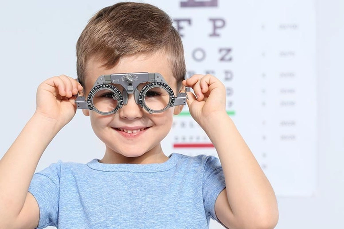 Solusi Mata Minus pada Anak di Era Digital, Kenali Manfaat Ortho-K