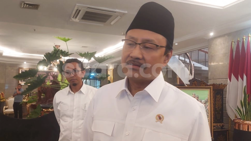 Gus Ipul Tegaskan Stiker Miskin Inisiatif Daerah, Tapi Masalahnya Ada 2 Juta Data Salah Sasaran