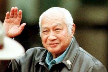 Pertarungan di Balik Rencana Kepahlawanan Soeharto
