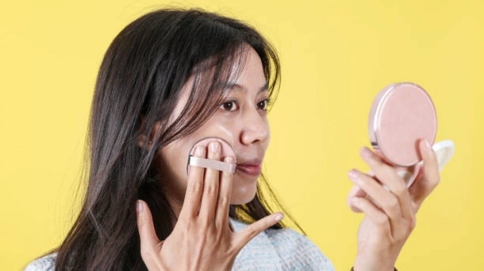 6 Rekomendasi Cushion yang Tahan Lama untuk Kulit Bermiyak Sekalipun: Bisa Jadi Andalan Sehari-hari!