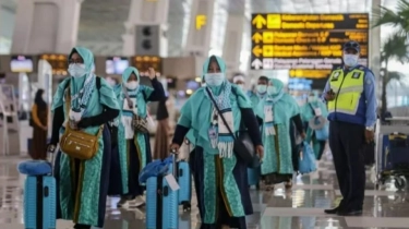 Berapa Perbedaan Biaya Umrah Mandiri vs Travel? Kini Dilegalkan Negara