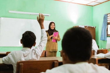 Jelang Hari Guru Nasional, Kemendikdasmen Luncurkan Bulan Guru Nasional