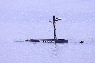 Prabowo Pantau Uji Tembak Torpedo Kapal Selam Otonom Pertama RI dari Jakarta