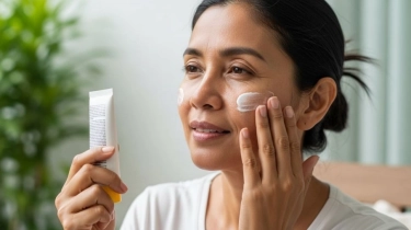 5 Pilihan Chemical Sunscreen untuk Atasi Flek Hitam di Usia 40-an, Mulai Rp40 Ribuan!