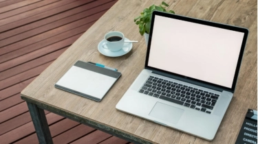 Laptop Ketumpahan Air? Jangan Panik! Ini 12 Langkah Cepat untuk Menyelamatkannya