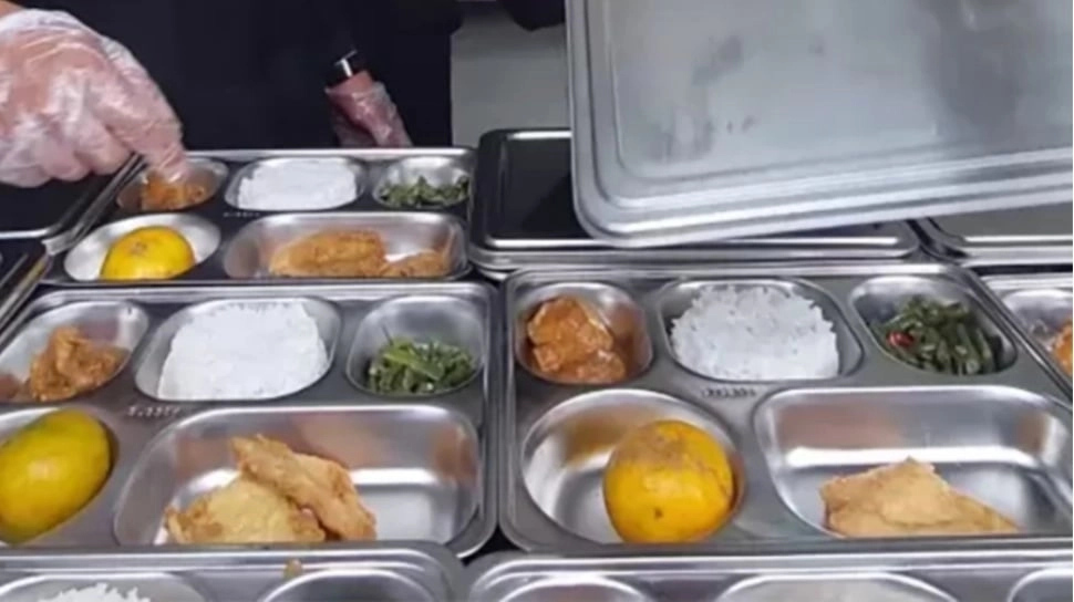 5 Fakta Ompreng 'Palsu' MBG: Diduga Tidak Halal dan Pakai Bahan Berbahaya!
