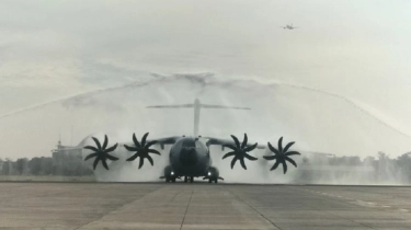 Pesawat Angkut Raksasa A400M Akhirnya Mendarat di Indonesia, Mampu Angkut Tank dan Ratusan Pasukan!