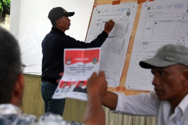 Jangan Didik Pemilih dengan Keteladanan Palsu