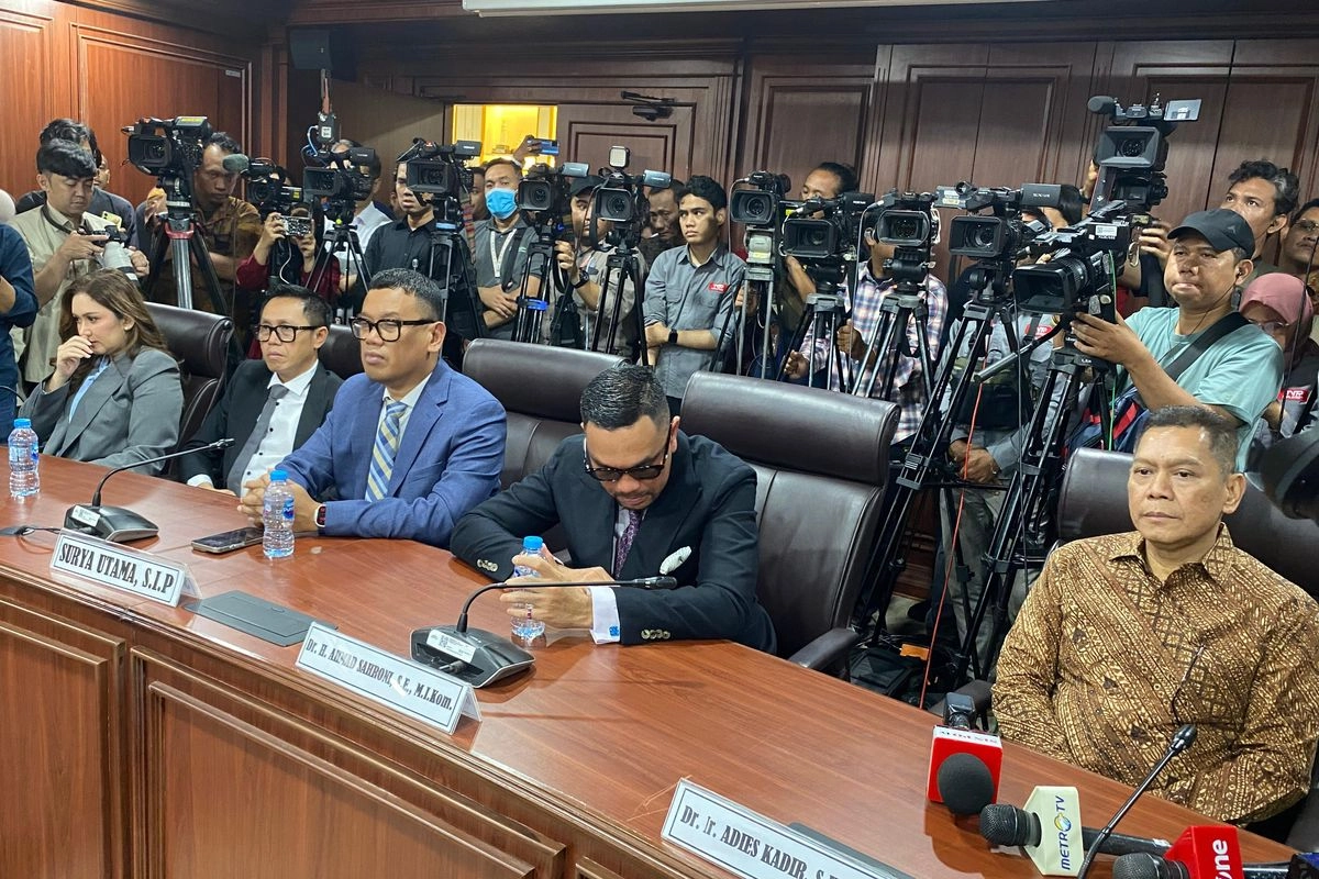 Penampakan Sahroni, Nafa Urbach, Eko Patrio, dan Uya Kuya Menanti Nasibnya Diputus MKD DPR