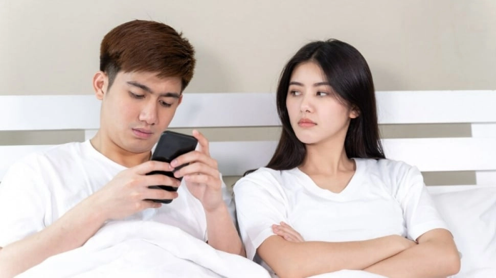 Urutan 12 Zodiak Paling Rawan Selingkuh, Siapa yang Hobi Permainkan Hati?