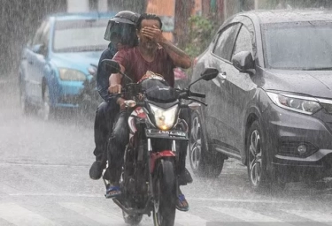 Awas! BMKG Peringatkan Hujan Lebat dan Angin Kencang Melanda Jawa Timur