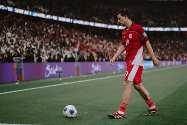 Dampak dan Alasan Sanksi FIFA ke Thom Haye dan Shayne Pattynama