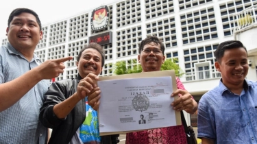 Resmi Tersangka Kasus Ijazah Jokowi, Roy Suryo dkk Dijerat Pasal Ini!