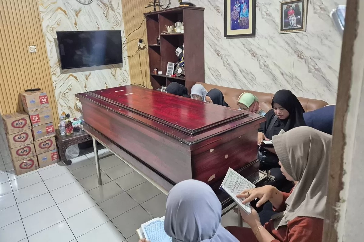 Reno, Pemuda Pendiam asal Surabaya yang Hilang saat Demo Jakarta Pulang dalam Sunyi