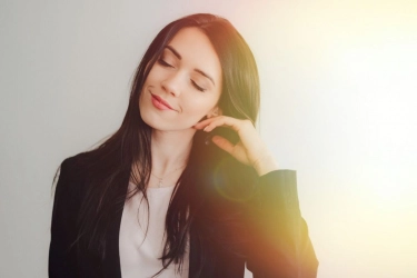 5 Zodiak yang Disebut Paling Jago Bikin Mantan Cemburu, Kamu Termasuk?