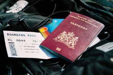 Apakah Perlu Mencetak Boarding Pass Pesawat?
