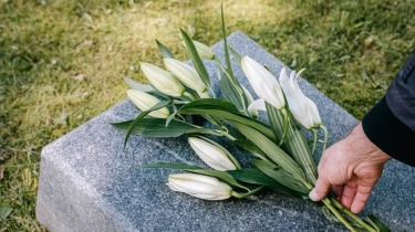 10 Rekomendasi Bunga Terbaik untuk Ziarah Makam Pahlawan 10 November