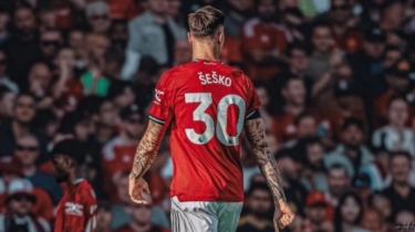 Benjamin Sesko Dihujani Kritik, Amorim Pasang Badan: Dia akan Terbiasa