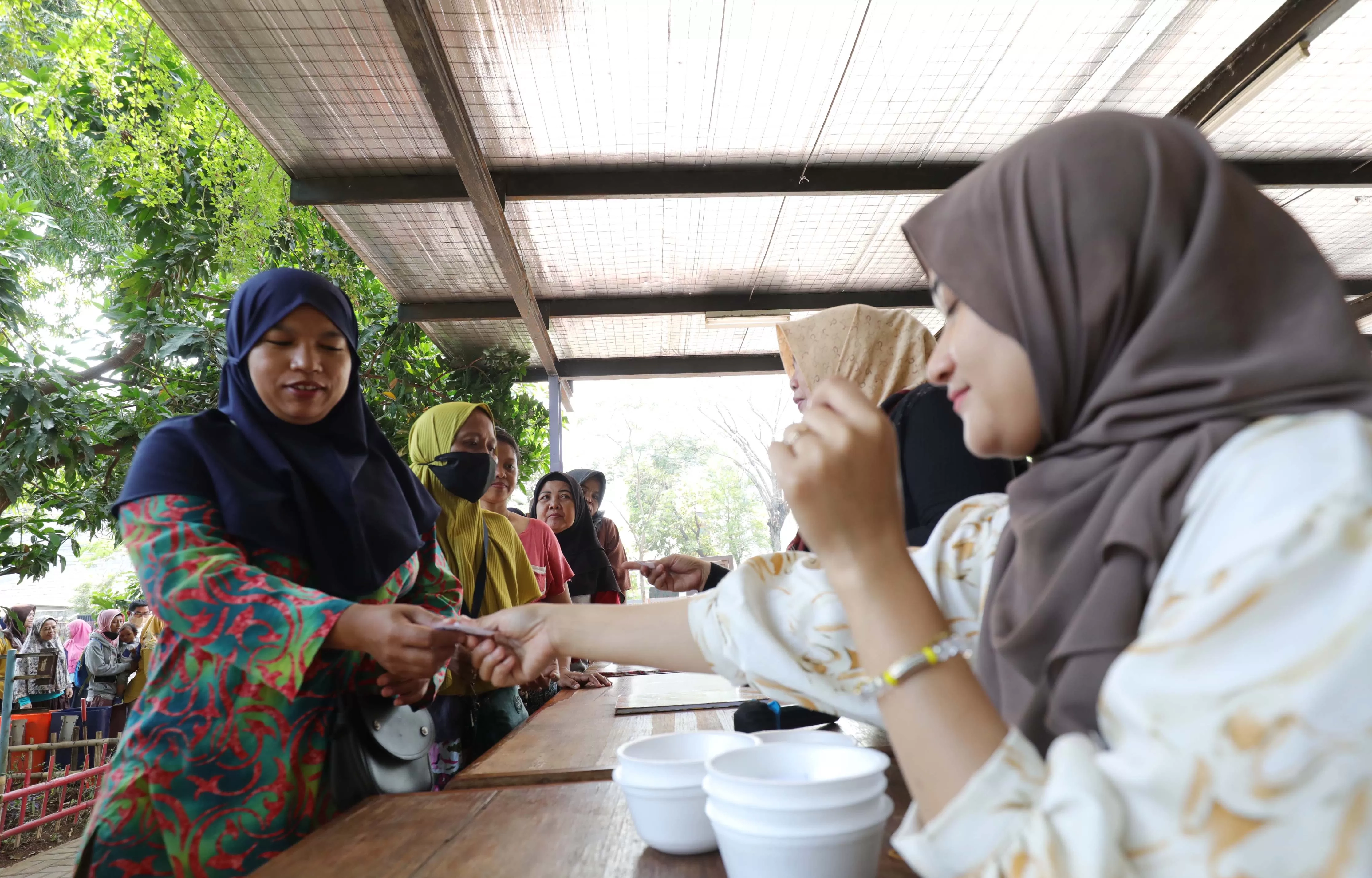 Bansos Ganda: Kabar Gembira bagi Penerima Manfaat Menjelang Akhir Tahun 2025