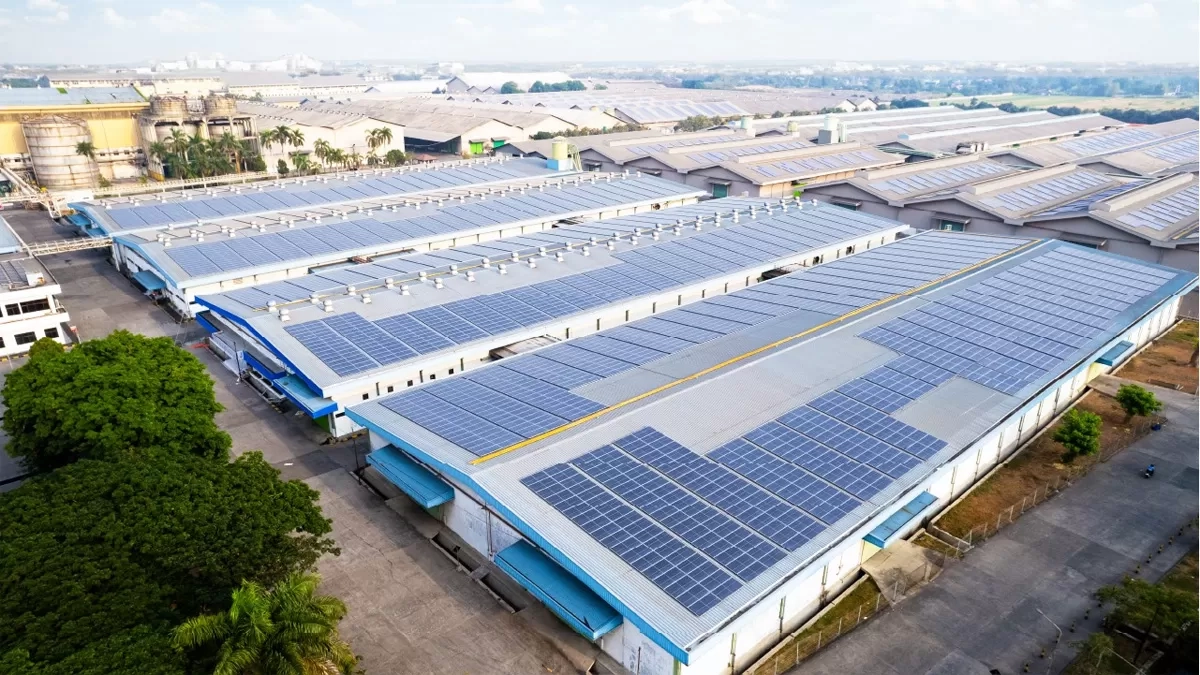 Sektor Industri Jadi Penggerak Utama Adopsi Energi Surya di Indonesia
