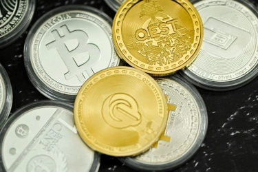 Demam Kripto Bergeser, dari Bitcoin ke Token Aneh Berisiko Tinggi