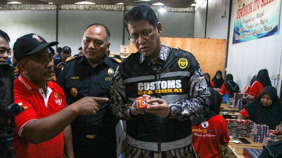 Menkeu Purbaya Blusukan ke Pelabuhan Tanjung Perak, Ini Temuannya