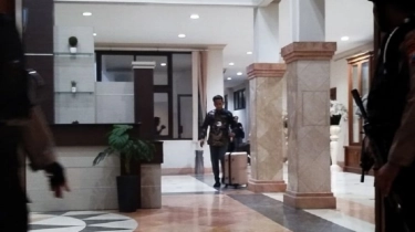 Drama 6 Jam KPK di Ponorogo: Tiga Koper Misterius Diangkut dari Ruang Kerja Bupati Sugiri Sancoko