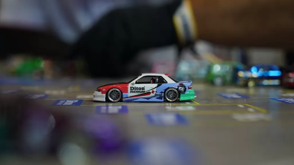 Tips Gunakan Cat Semprot untuk Custom Diecast, Berani Main Warna dan Imajinasi