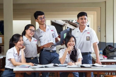Apa Itu Program SMK Go Global yang Siapkan 500.000 Lulusan Kerja ke Luar Negeri?
