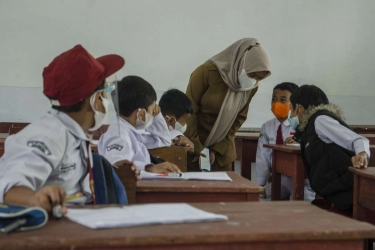 Pemerintah Didesak Introspeksi soal Kesejahteraan Guru Honorer