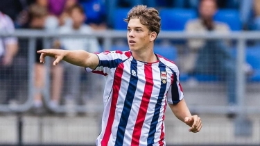 Calon Penerus Ole Romeny! Pemain Keturunan Bandung Resmi Satu Tim dengan Nathan Tjoe-A-On