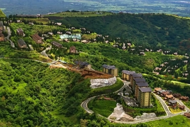Jelajahi 5 Destinasi Ikonik Tagaytay, Filipina: Dari Sky Ranch hingga Museum Kaca Orlina