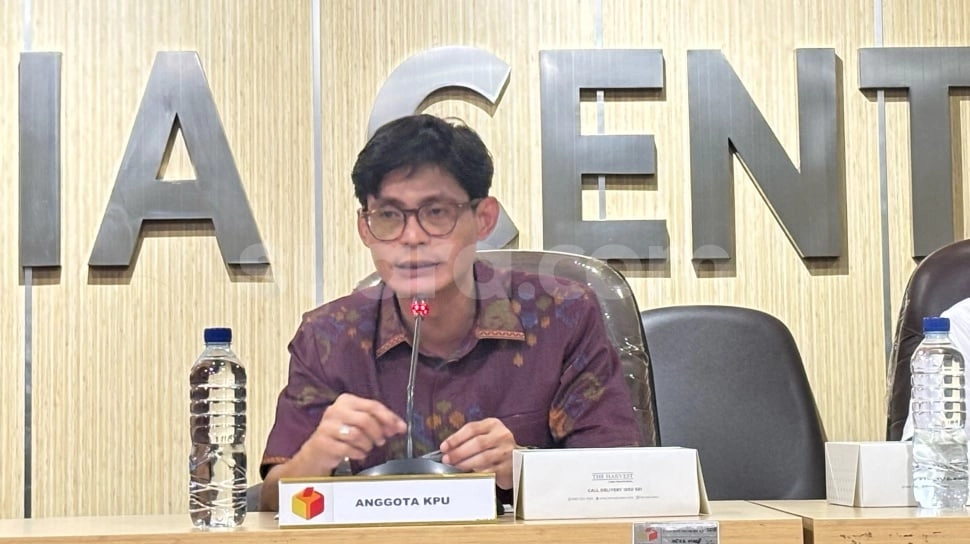 Usai Disanksi DKPP, Anggota KPU Curhat Soal Beredarnya Gambar AI Lagi Naik Private Jet