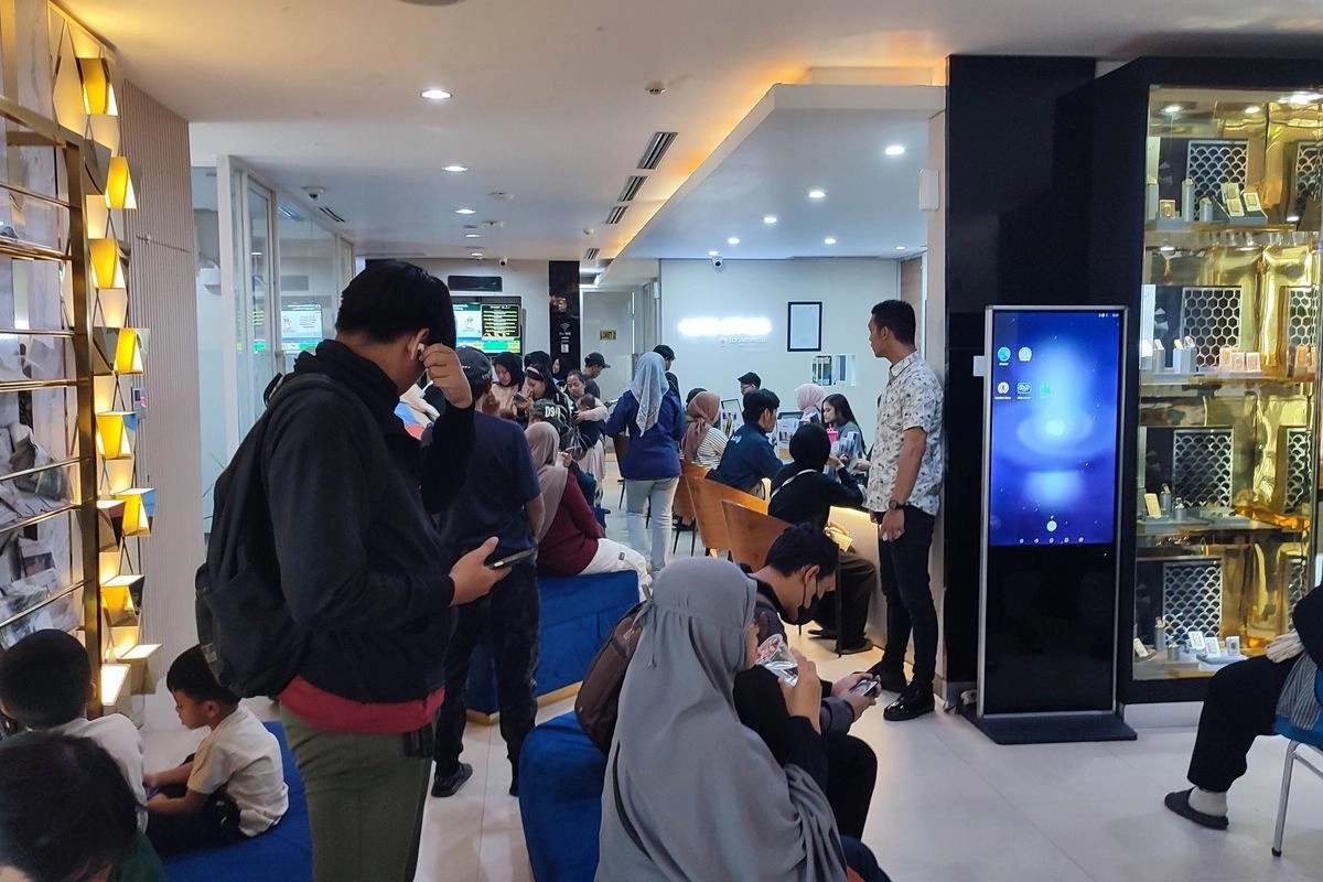 Harga Emas Antam Sepekan Menguat