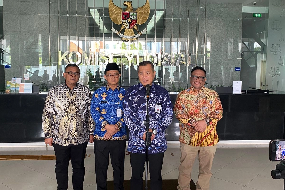 Pansel Serahkan 7 Calon Anggota Komisi Yudisial ke DPR, Berikut Daftarnya