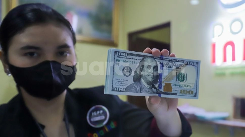 Rupiah Dibuka Keok Lawan Dolar Amerika Serikat