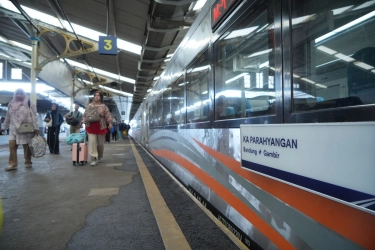 KA Parahyangan Makin Diminati Turis, Berapa Kisaran Harga Tiketnya?