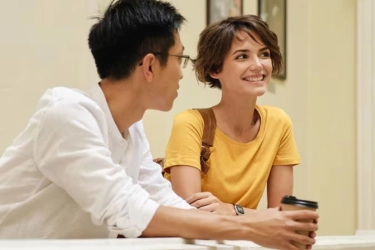 5 Zodiak yang Mudah Dekat dengan Orang Baru, Ada Libra