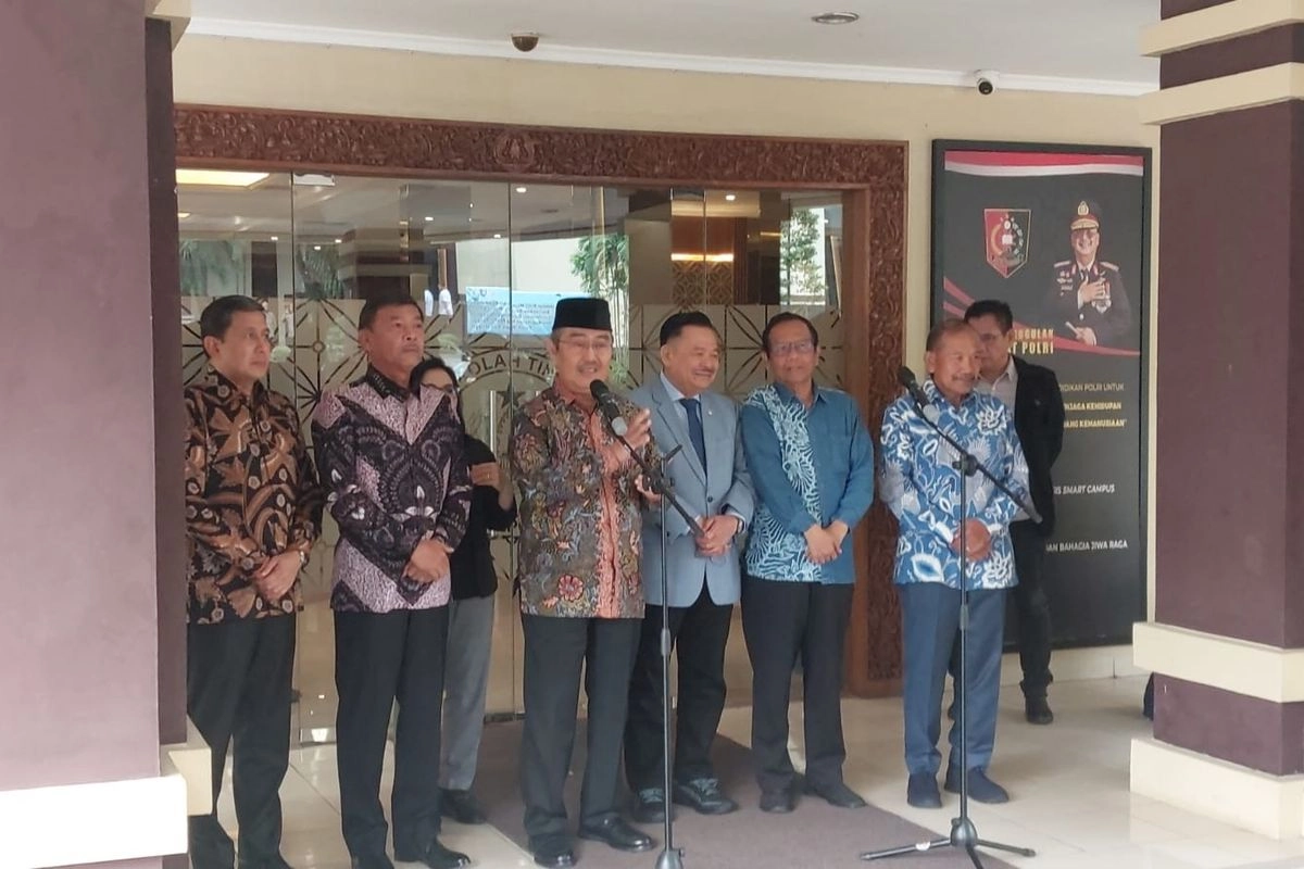 Jimly Asshiddiqie: Purnawirawan Tentara Ingin Polisi Jangan Kayak TNI