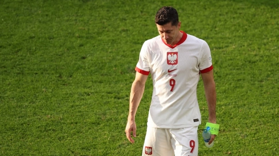 AC Milan Siapkan Manuver Besar Gaet Robert Lewandowski tapi Mr The Body Ragu