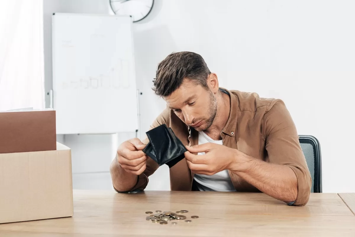 11 Penyesalan Finansial yang Paling Banyak Menghantui Hidup, Jangan Ulangi Kesalahannya!