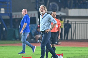 Persib Vs Dewa United: Misi Riekerink Bangkitkan Banten Warriors