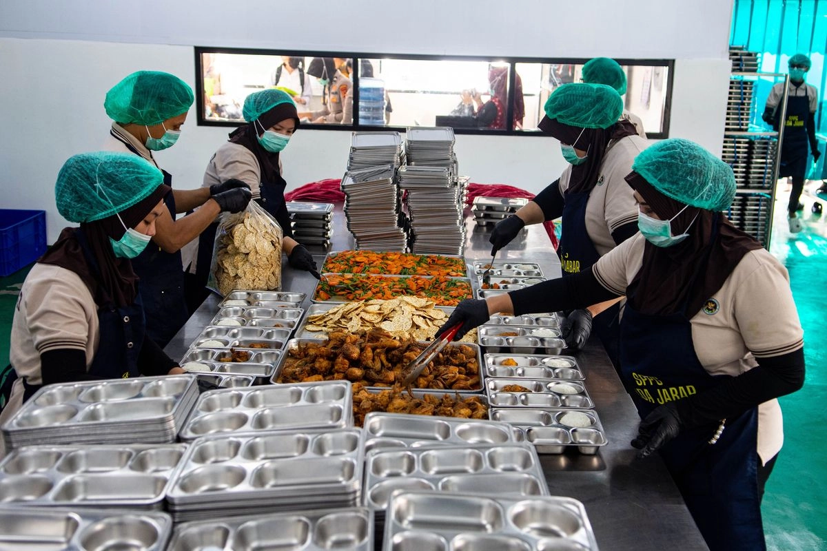 Kebutuhan Cepat untuk MBG Vs Kompetensi Profesional Ahli Gizi